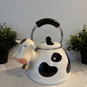 Vintage 1980s Copco Cow Teapot Kettle, White Enamel on Steel Whistling Kettle, Cow Teapot design, Cow Kettle, Cute Animal Teapot