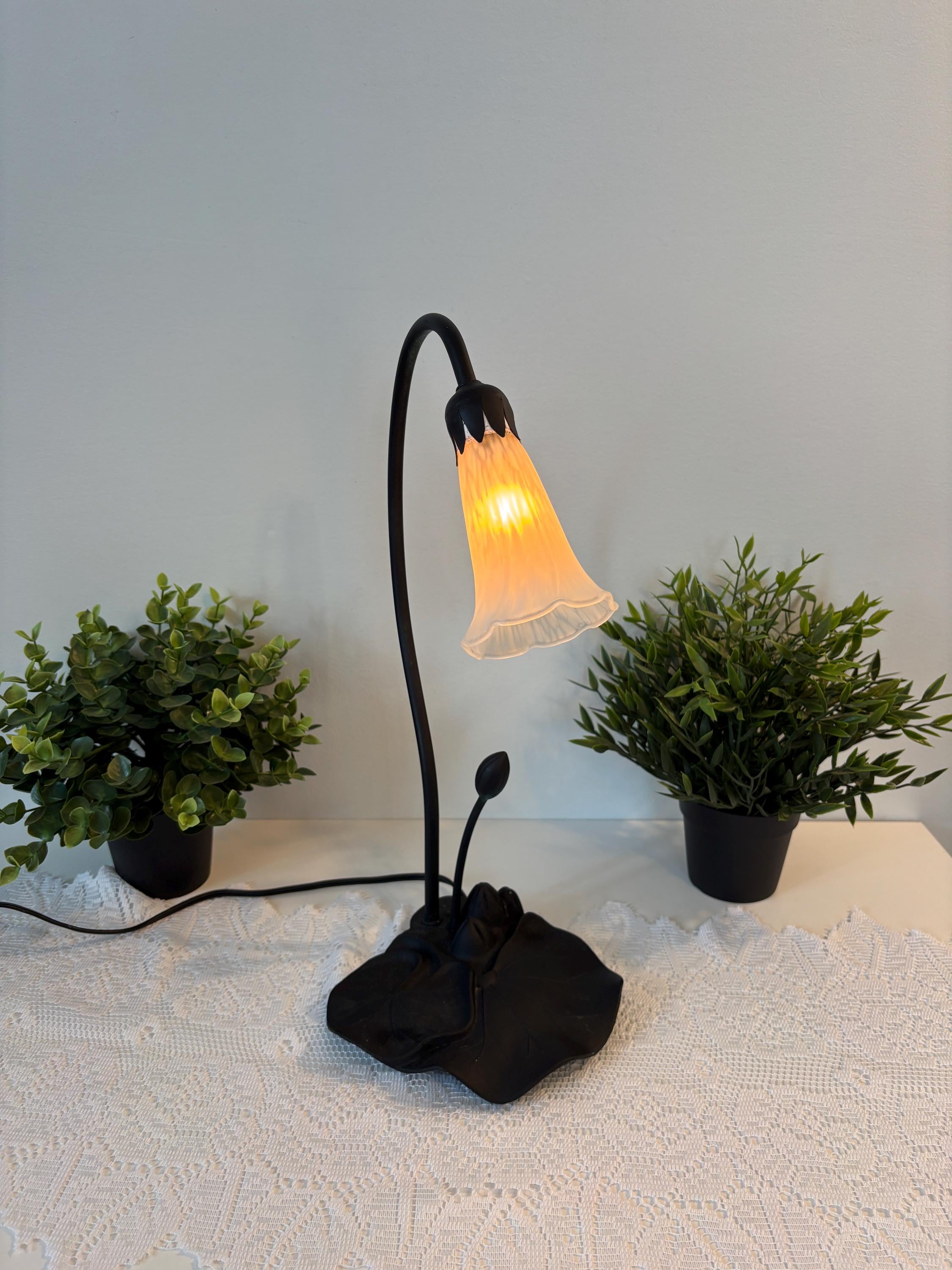 Tiffanys lily lamp - Etsy 日本