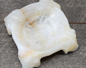 Vintage Hand Carved Marble Onyx Stone Mayan Aztec Ashtray White Brown Cream 3"