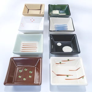 Set de 8 Kobachi de Cerámica Mino, Cuencos Cuadrados Japoneses para Salsa Wa-Modan, Caja de Madera de Paulownia, 8,5 cm