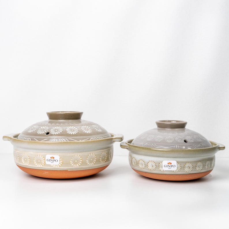 Ginpo Hanamishima Donabe Clay Pot - Thumbnail 3
