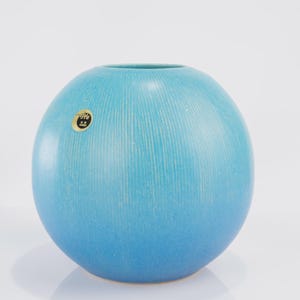 Jarrón Shigaraki Seiran Turquoise, jarrón redondo japonés hecho a mano para flores Ikebana, cerámica Wabi Sabi, hecho en Japón. Regalo ideal para inauguración de casa.