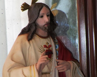Christ the King Sacred Heart of Jesus Statue Sitting Chair. Sacre coeur,Catholic religious statue with glass eyes. Santos olot Vintage