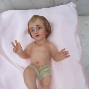 Baby Infant Child Jesus Glass Eye Nativity Christmas. Infant Jesus religious antique  Santos Olot Religious Vintage