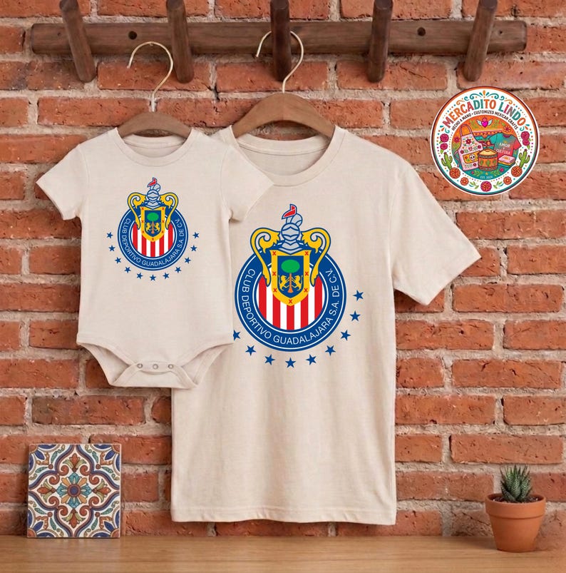 Chivas Guadalajara Matching Outfits | Mexican Soccer Fan Shirts | Mercadito Lindo immagine 4