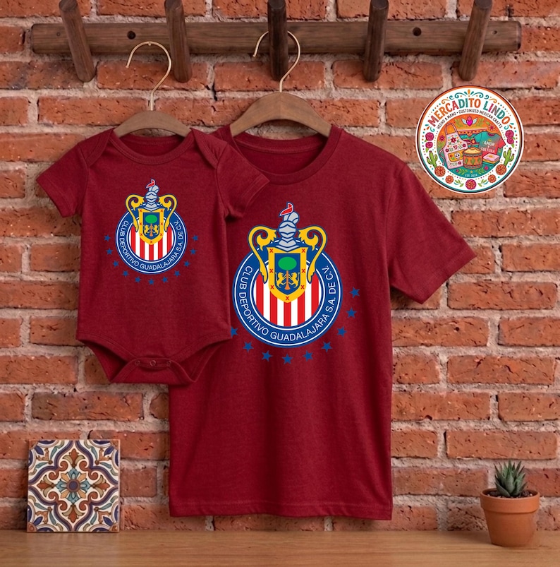 Chivas Guadalajara Matching Outfits | Mexican Soccer Fan Shirts | Mercadito Lindo immagine 1