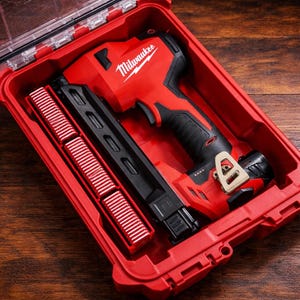 Organizador de grapadoras de cables Milwaukee M12 PACKOUT / Portaherramientas personalizado para estuche PACKOUT