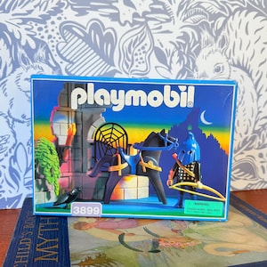 Playmobil 3899 Hooded Rider Set | Enchanted Woods Medieval Knight & Horse Toy | Vintage Factory Sealed Playmobil | 1998 Fantasy Series NIB