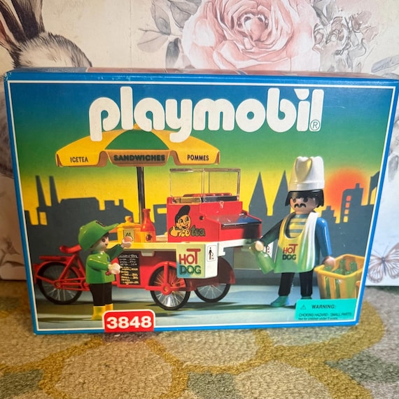 Playmobil 3848 Hot Dog Cart Vendor figure New sealed Rare Vintage set Playmobil 3848 Hot Dog Cart Vendor figure New sealed Rare Vintage set