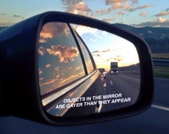 Sticker voiture Gayer dans le miroir