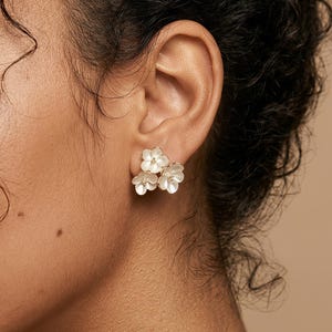The White Bouquet – Pearlescent Flower Cluster Studs