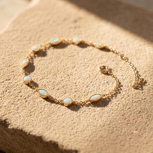 Zierliches Opal Armband | Wasserdichtes Armband | Gold Filled Station Armband | Oktober Geburtsstein Geschenk für Sie | Minimalist Hochzeitsschmuck |
