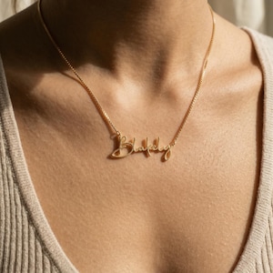 Geschenk für sie | Benutzerdefinierte Namen Halskette vergoldet | Personalisierte Schreibschrift Namensschild Schmuck | Zierliches Geschenk für sie, Mutter, Brautjungfer