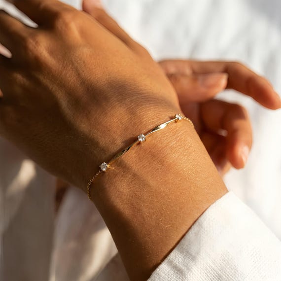 Dainty Gold Bar Bracelet with 3 Sparkling Stones - Minimalist 14k Gold Vermeil Jewelry - Elegant Bridesmaid Gift - Adjustable Chain Bracelet