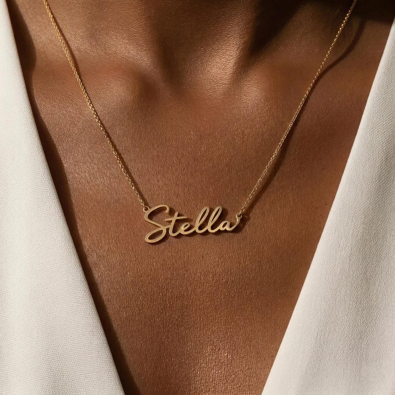Dainty Minimalist Name Necklace
