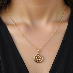 Spiral Pendant Necklace, Gold Necklace, Silver Necklace, Pendant Necklace, Dainty Everyday Necklace,Minimalist Necklace, Handmade Necklace