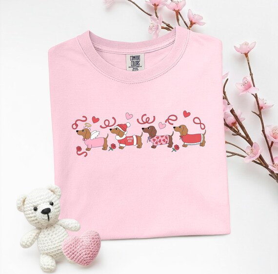Comfort Colors® Valentine Dachshund Graphic Tee, Cute Love Sausage Dog Shirt, Romantic Dog Lover Gift, Unisex Garment Dyed Cotton Top