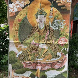 Vintage Bodhisattva Thangka Tapestry MeditatioTibetan Buddhist scriptures Thangka Painting,Wall hanging Buddist Art for Meditation Yoga gift