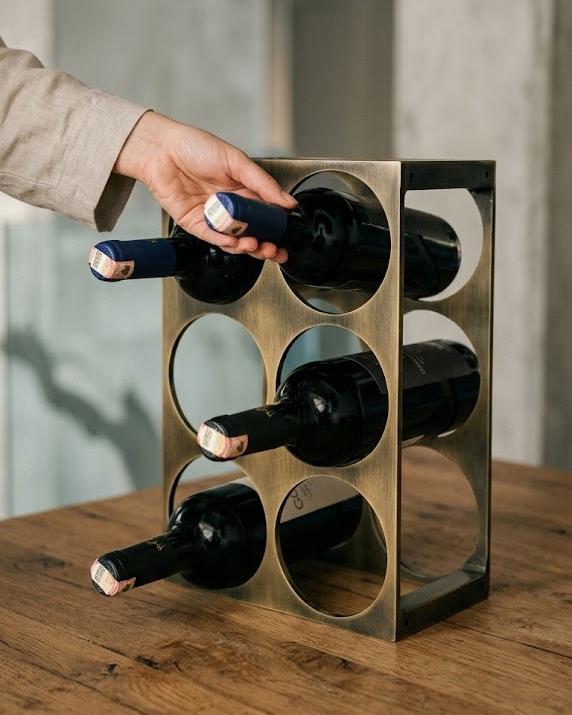 antique bottle rack 「HAND」 19th Century German Carved Oak Eight-Bottle Counter Wine Rack