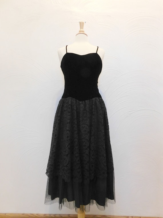 Black Velvet & Lace Dress Vintage 1980's Act I New