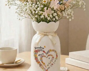 Personalized Mom Grandma Heart Flower Vase, First Mom Now Grandma Ceramic Flower Vase, Mothers Day Gifts,Nana Gift, Family Birth Flower Vase