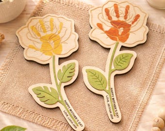 Personalized Mother’s Day Handprint Flower Sign, New Mom Mothers Day Gifts From Kids, Gift For Mom, Gifts For Grandma, Nana, Handprint Gift