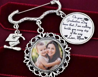 Graduation Memorial Charm Pin, Graduation Memorial Photo Lapel Pin, Class of 2026, Remembering Loved Ones, Memorial Pin, Gown Brooch Pin