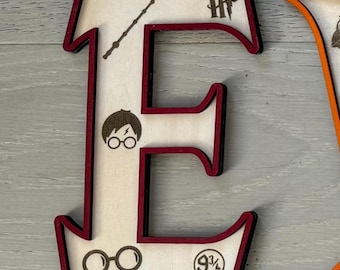 Harry Potter Kinderzimmer Namensschild - Personalisierte hölzerne Kinderzimmerbuchstaben für zauberhaftes Babyzimmer
