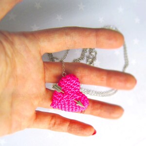 Knit jewelry-Crochet Neon Pink heart and arrow. Necklace. Fluo Pink. image 5