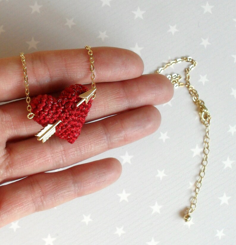 Necklace crochet red heart and gold arrow.. Wedding necklace image 4