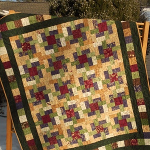 The Woodsmen&#39;s Puzzle - Baby to King Sizes - Easy Layer Cake Pattern- Hard Copy Version