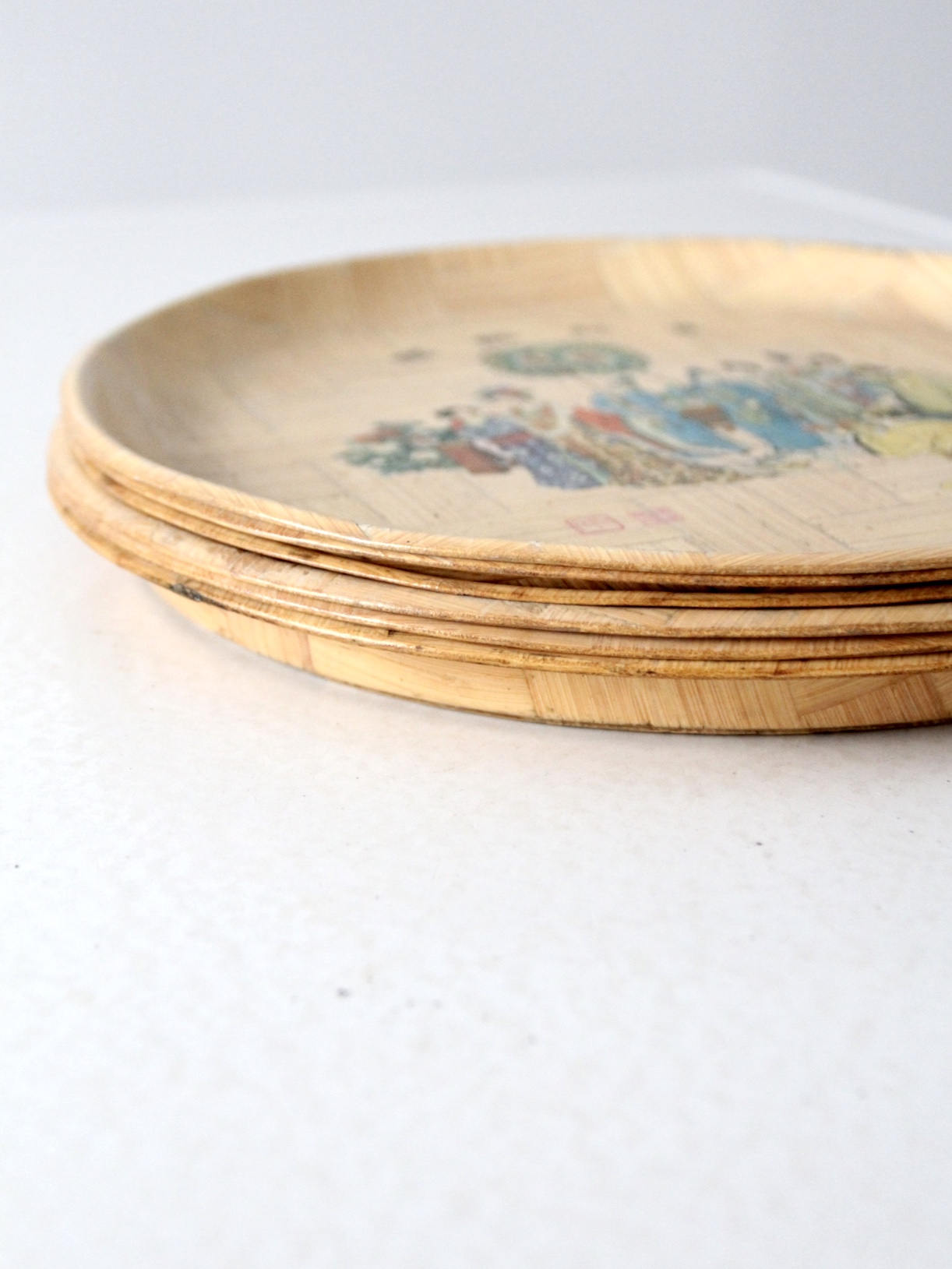 ヴィンテージの中国製竹皿コレクション、歴史を描いた絵皿6枚セット