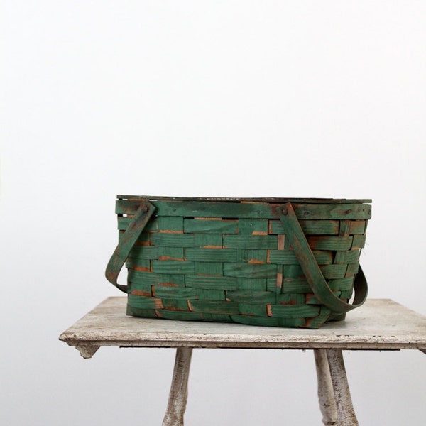 Vintage Picnic Basket / Green Basket