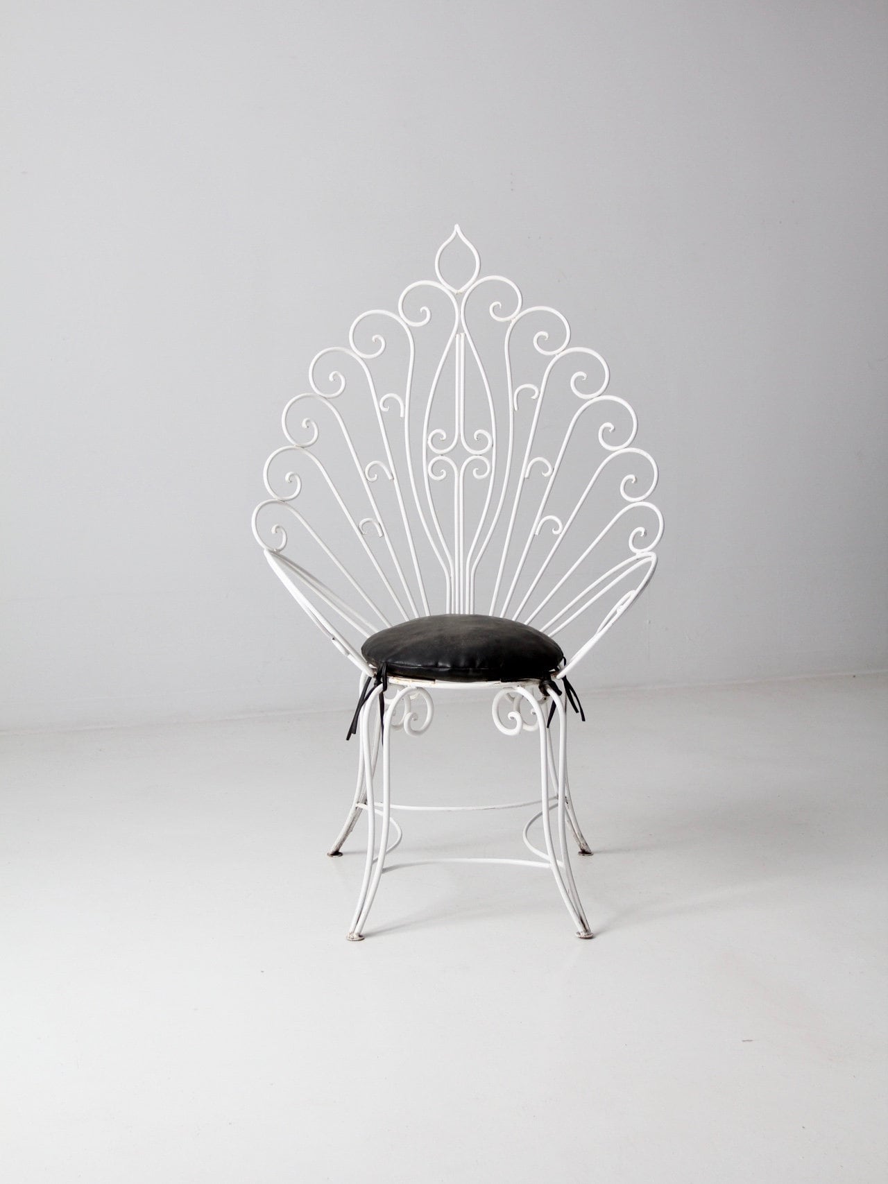 Metal on sale peacock chair