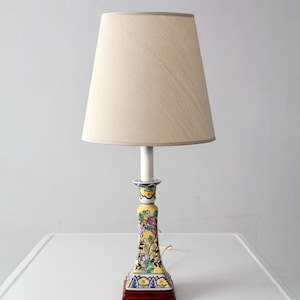 lampada da tavolo vintage in ceramica stile Chinoiserie con motivi floreali