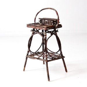 antieke Adirondack-accenttafel met takjes