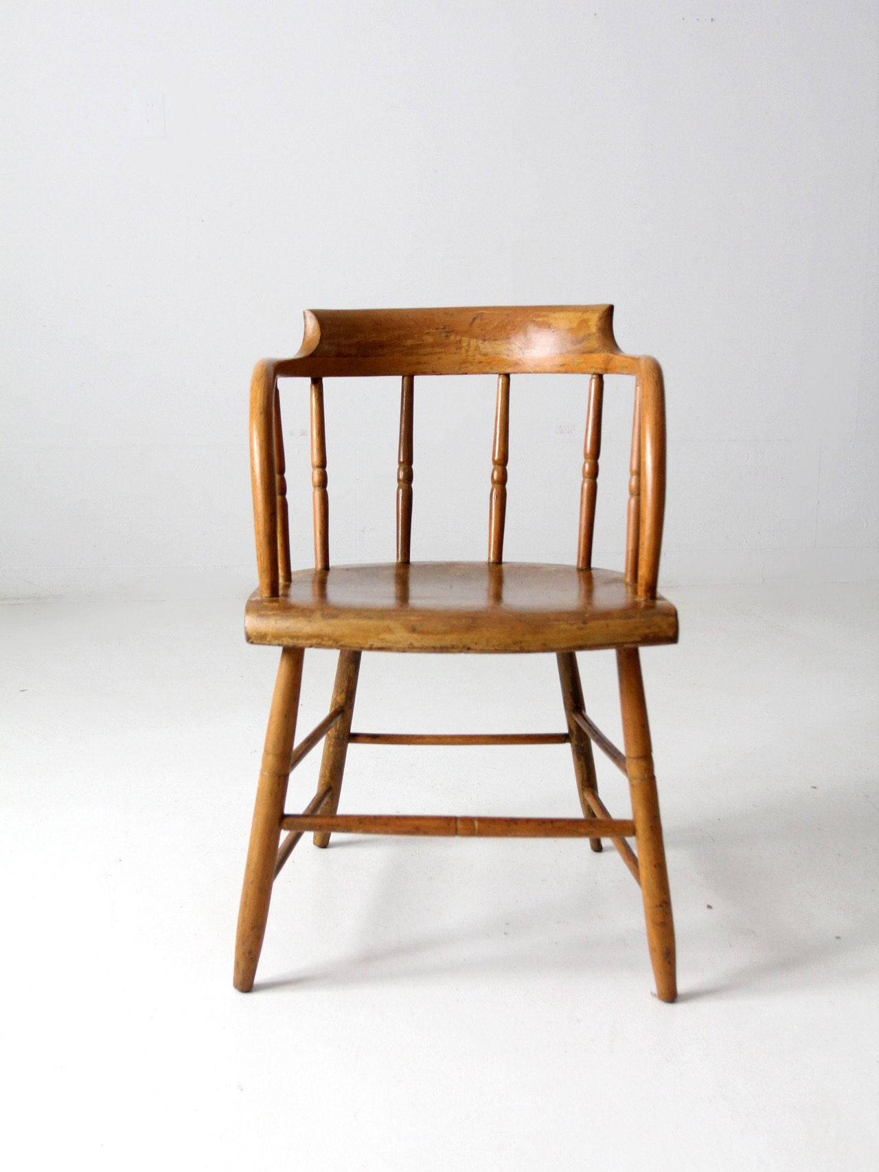 Antique wooden captains chair deals