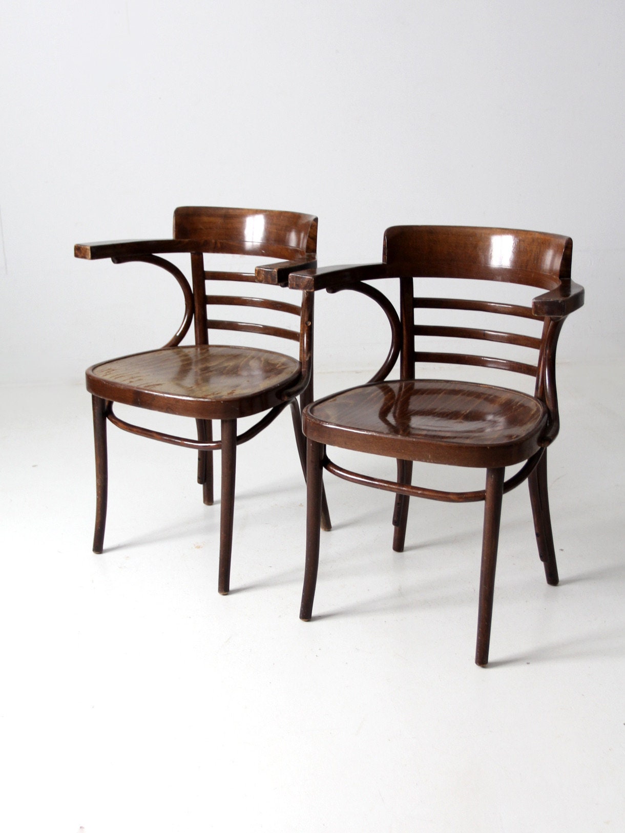 o132/k/B 希少 アンティーク ZPM RADOMSKO 鋲 曲木 チェア ZPM Radomsko Bentwood Arm Chairs Pair - Etsy