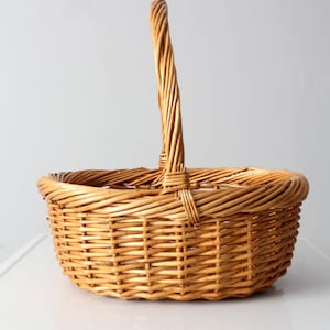 vintage wicker basket image 5