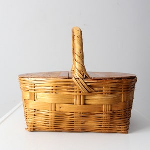 vintage woven picnic basket image 1