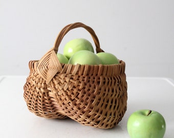 vintage gathering basket, melon or buttocks basket