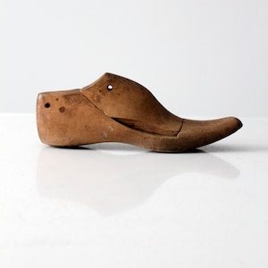 antique wood shoe form, wooden cobbler&#39;s foot last