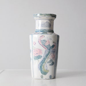 antique Chinese porcelain vase image 2