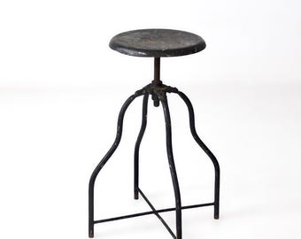 taburete metálico ajustable de estilo industrial antiguo