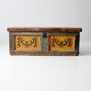 antique painted blanket chest, 19th century wooden trunk zdjęcie 1