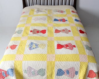 vintage Sunbonnet Sue quilt