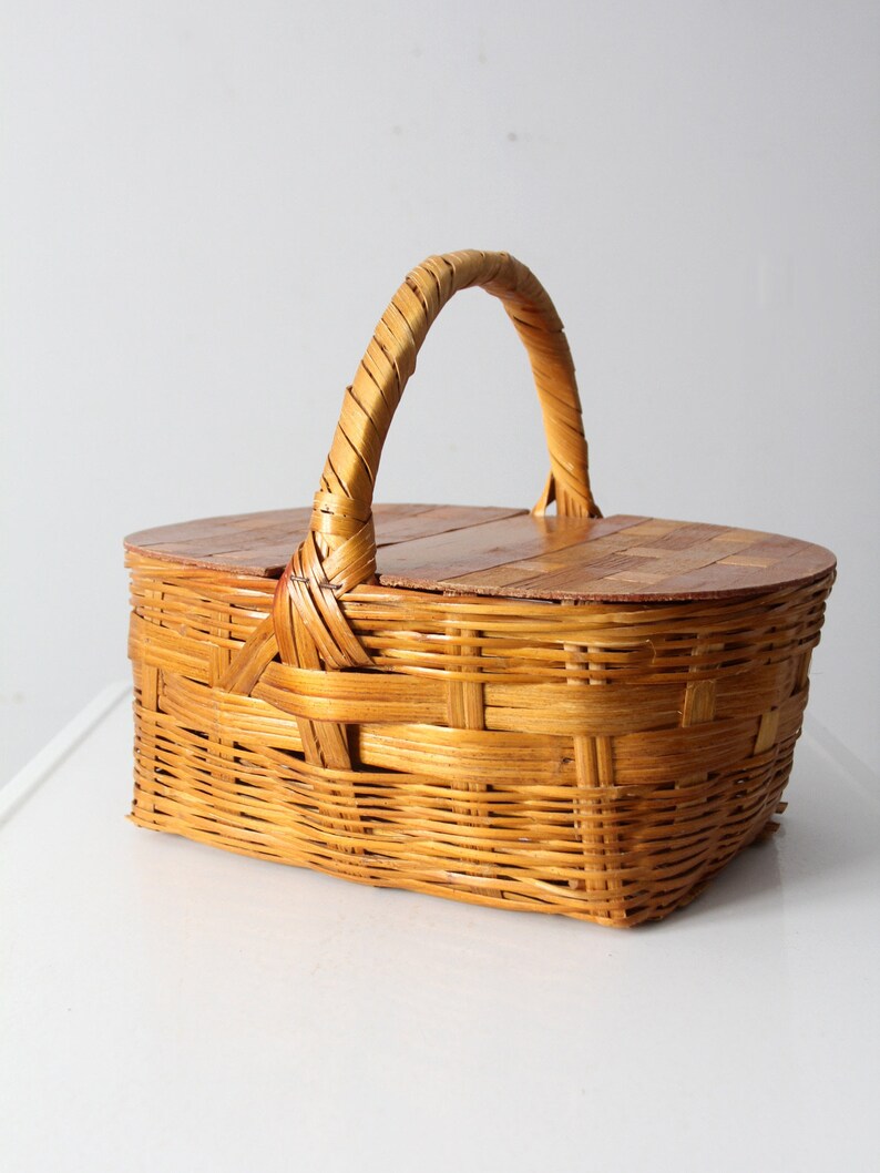 vintage woven picnic basket image 4