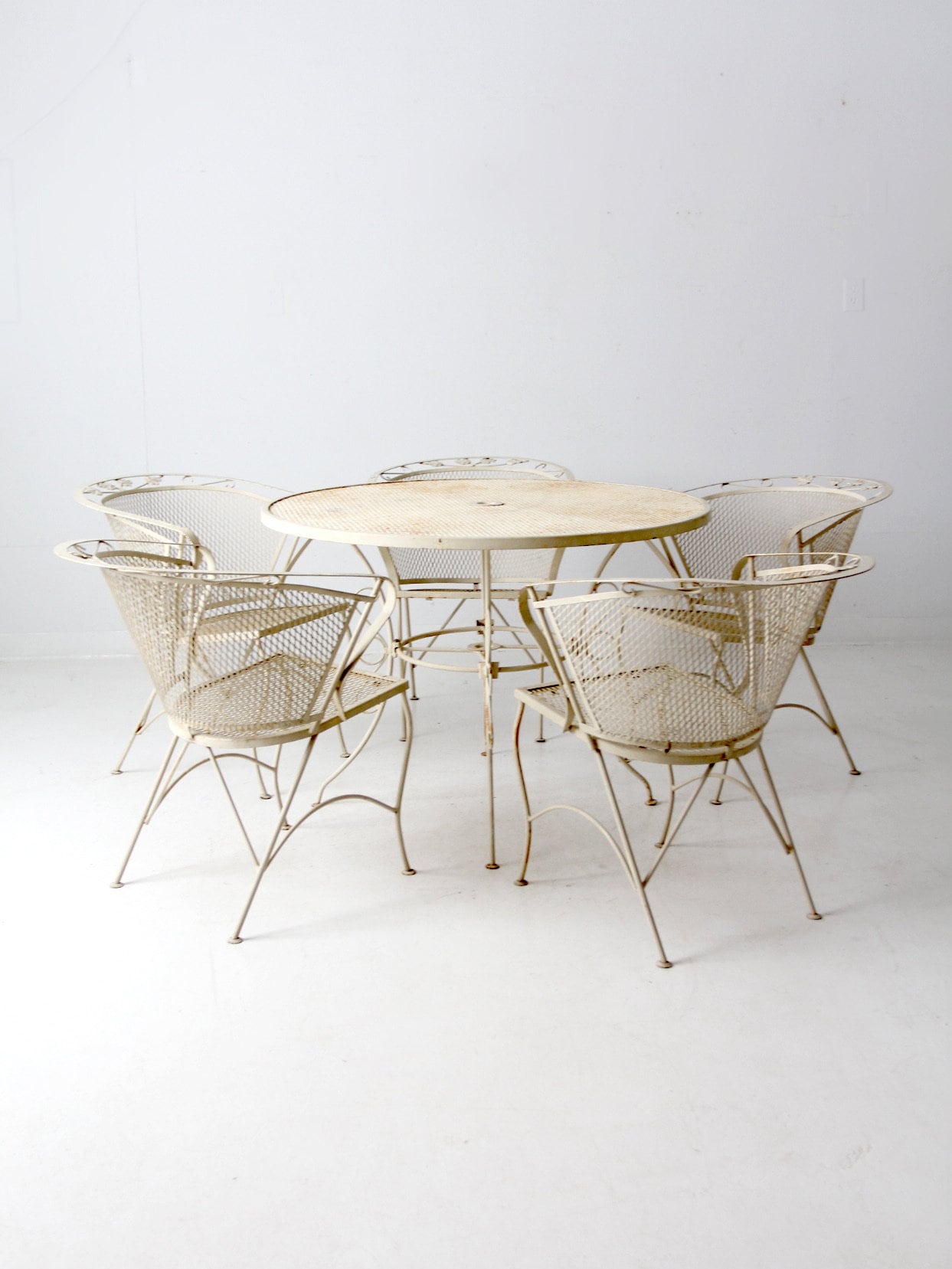 wrought iron mesh patio chairs