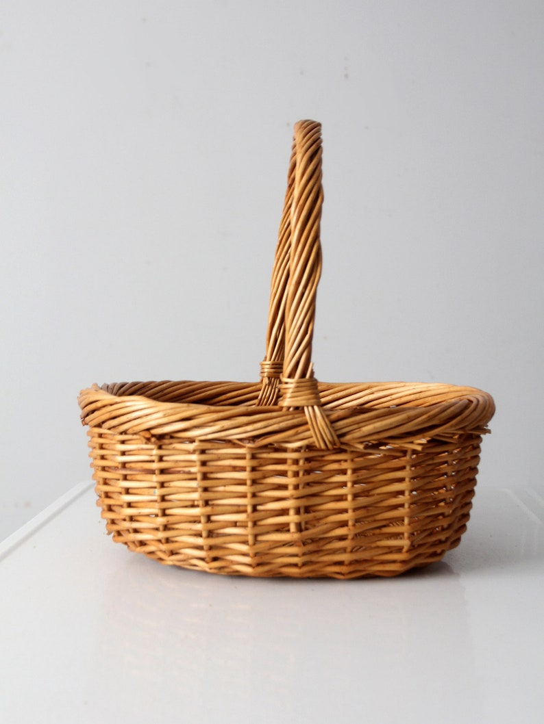 vintage wicker basket image 2