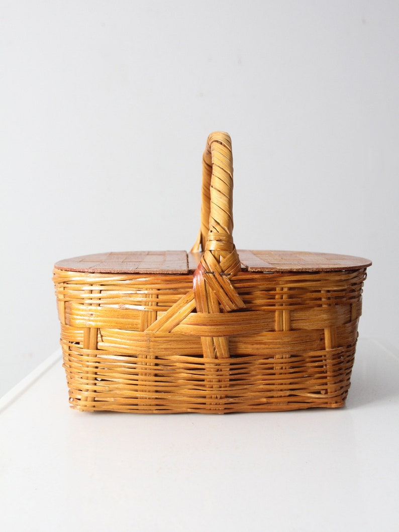 vintage woven picnic basket image 3